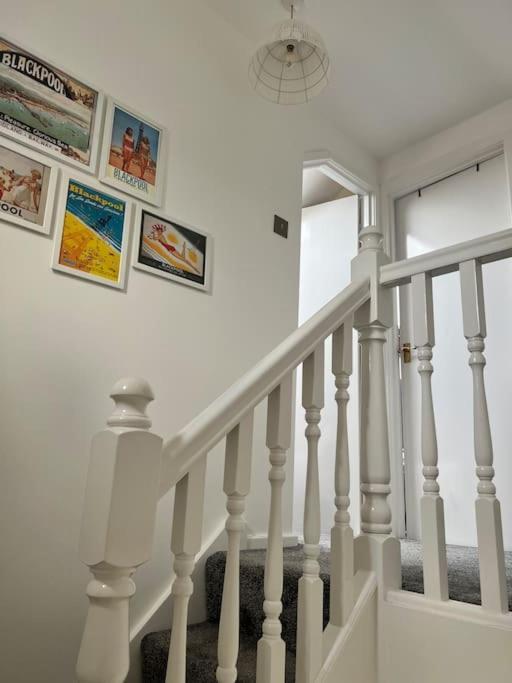 Hidden Gem W/ Parking Short Walk To Pleasure Beach Blackpool Luaran gambar